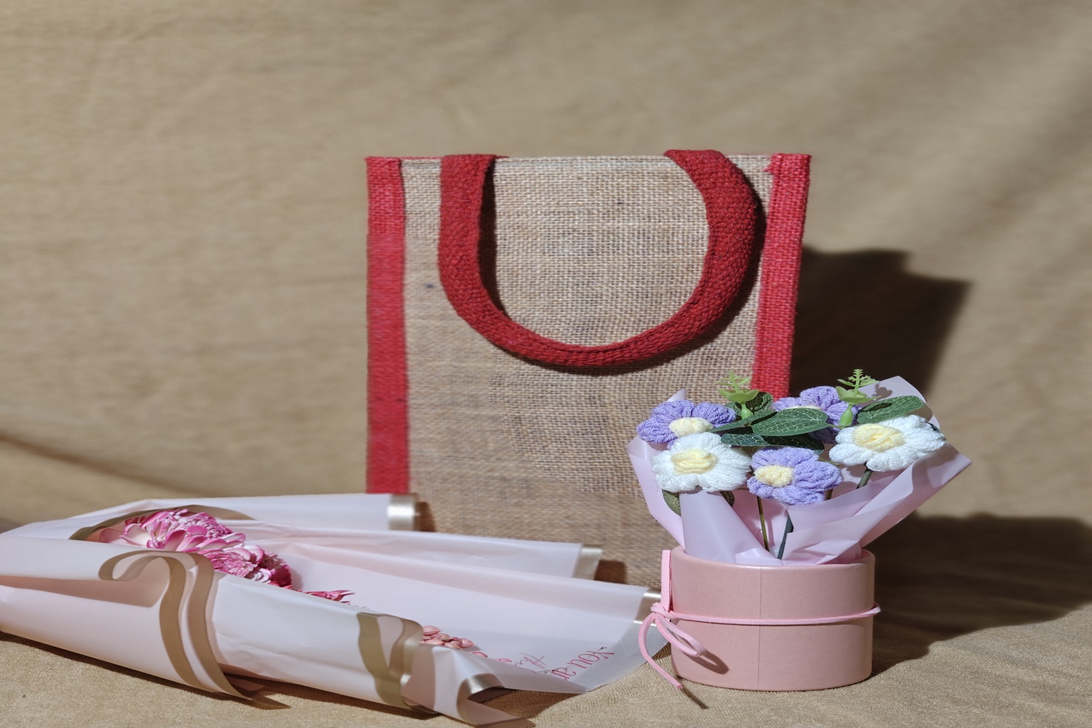 🎁 Premium Striped Jute and Fabric Gift Bag: Style Meets Sustainability 🌿